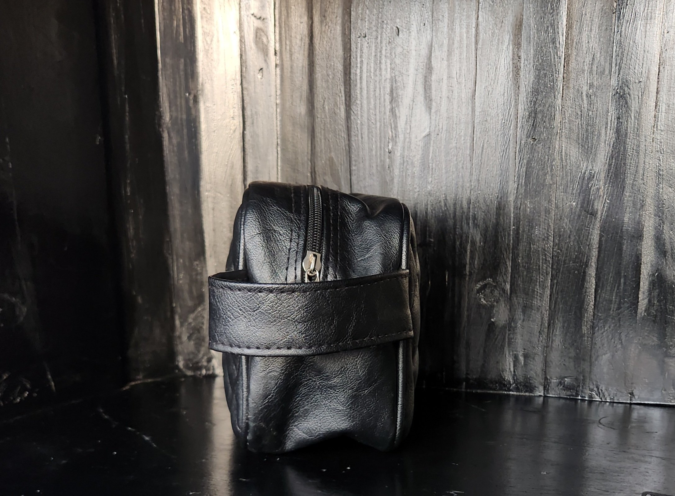 Vkhayo Toiletry Bag - Image 3